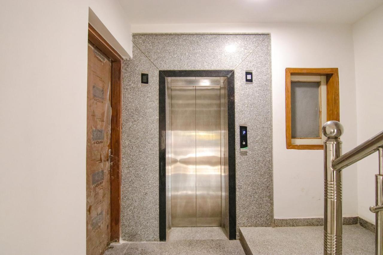 Fabhotel La Serene Bnb- Ashok Vihar New Delhi Exteriör bild