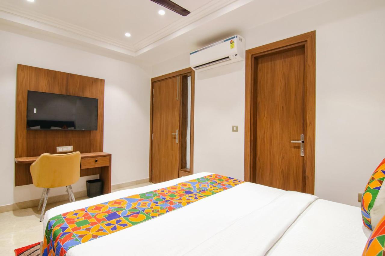 Fabhotel La Serene Bnb- Ashok Vihar New Delhi Exteriör bild