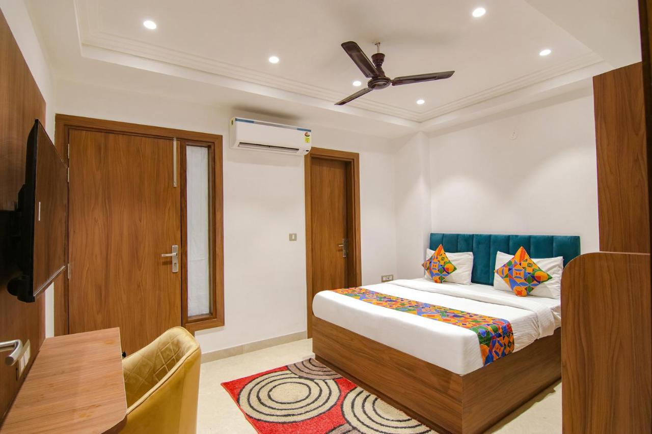 Fabhotel La Serene Bnb- Ashok Vihar New Delhi Exteriör bild